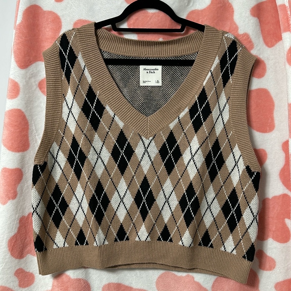 Abercrombie & Fitch Plaid V-Neck Sweater Vest
